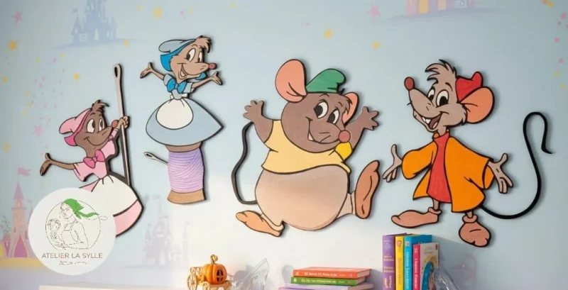 Décoration murale en bois inspiré de l'univers de Cendrillon 