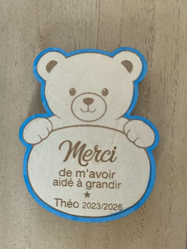Magnet Ourson en bois personnalisé – Cadeau de remerciement pour ATSEM, maîtresse, nounou ou éducatrice